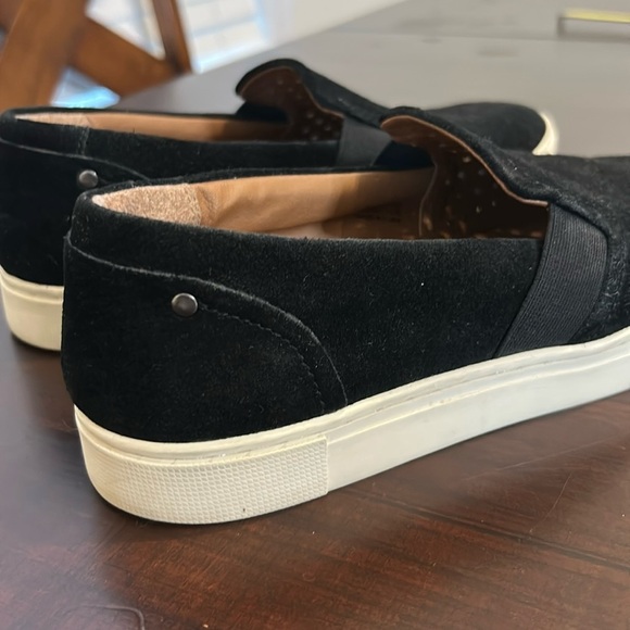 Frye and Co Peggy Perforated Black Suede Slip On Loafers Flats Women’s 8 Shoes - Picture 4 of 17